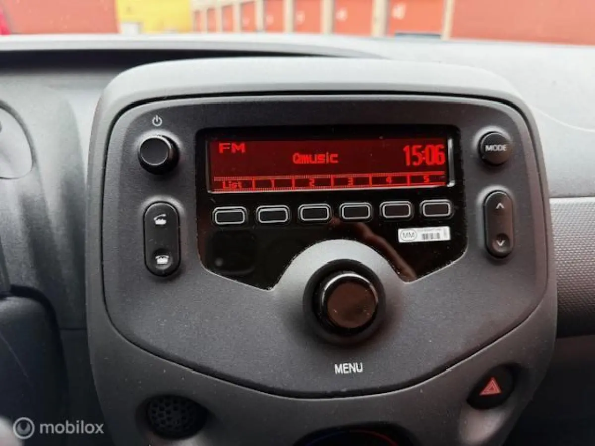 1.0 VVT-i x-fun 5 DEURS 76.000 KM NAP AIRCO