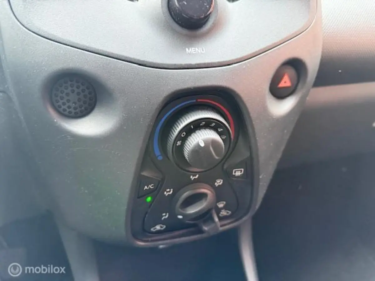 1.0 VVT-i x-fun 5 DEURS 76.000 KM NAP AIRCO