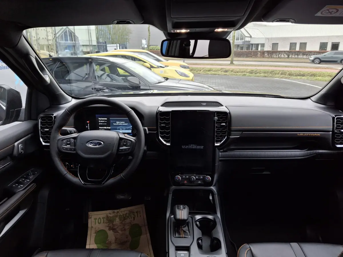 PHEV Wildtrak Dubbel Cabine | Rollertop | Trekhaak | Adaptive Cruise | 360 | Stoelverwarming | Blis |