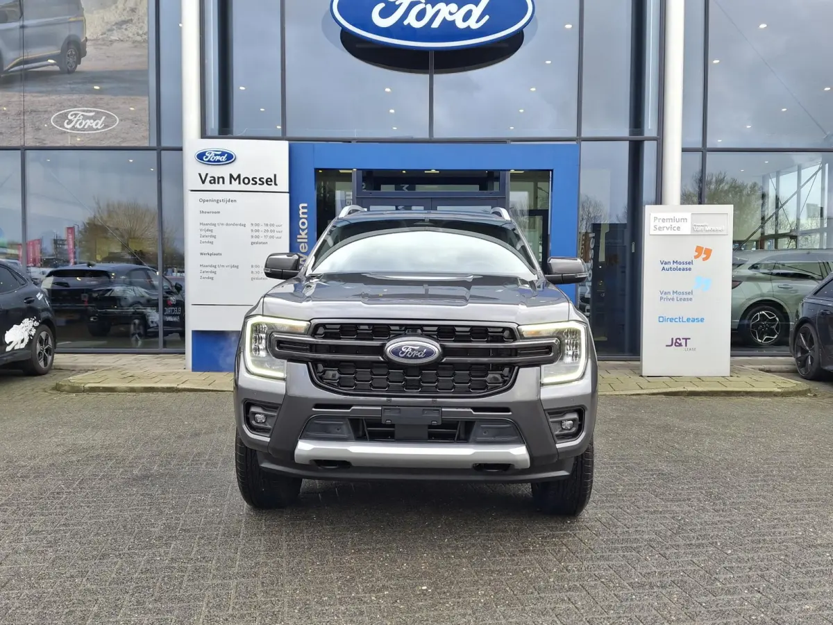 PHEV Wildtrak Dubbel Cabine | Rollertop | Trekhaak | Adaptive Cruise | 360 | Stoelverwarming | Blis |