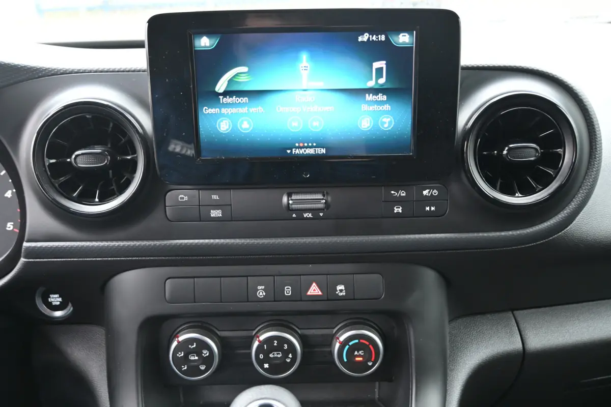 110 CDI L2 Pro 3 Zitplaatsen, MBUX met camera