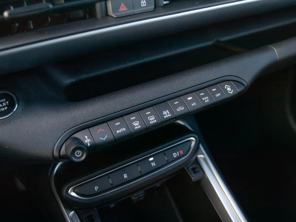 Summit 54 kWh | Uit voorraad leverbaar | Schuif/Kanteldak | Winter Pack | Infotainment&Convenience Pack | Warmtepomp