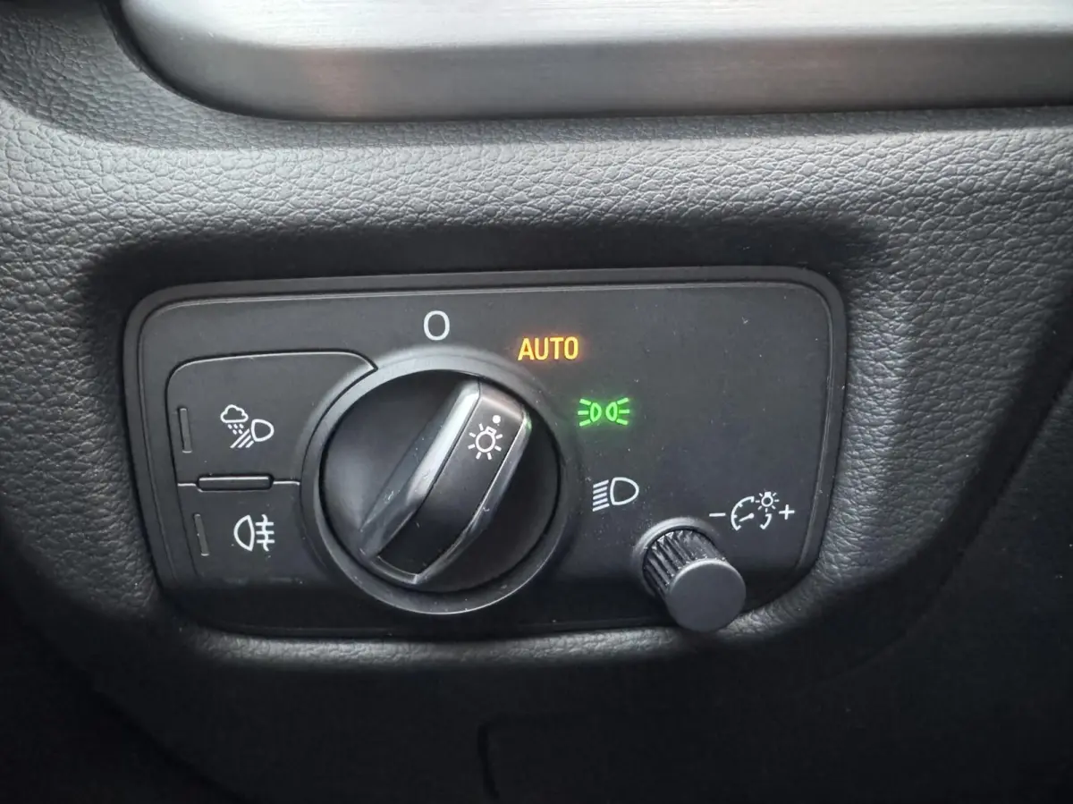 1.0 TFSI Sport S Line Edition LED S-line