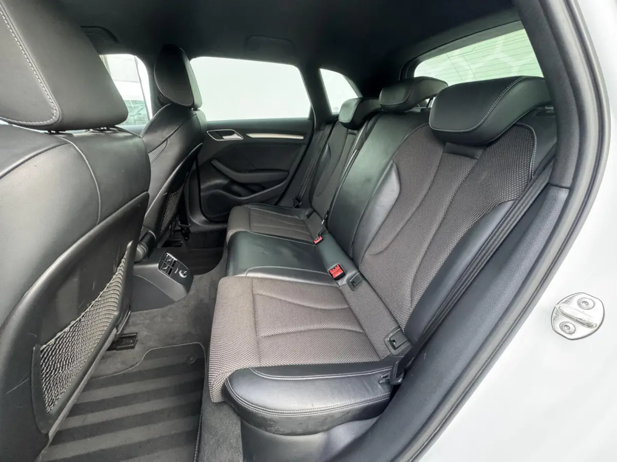 1.0 TFSI Sport S Line Edition LED S-line