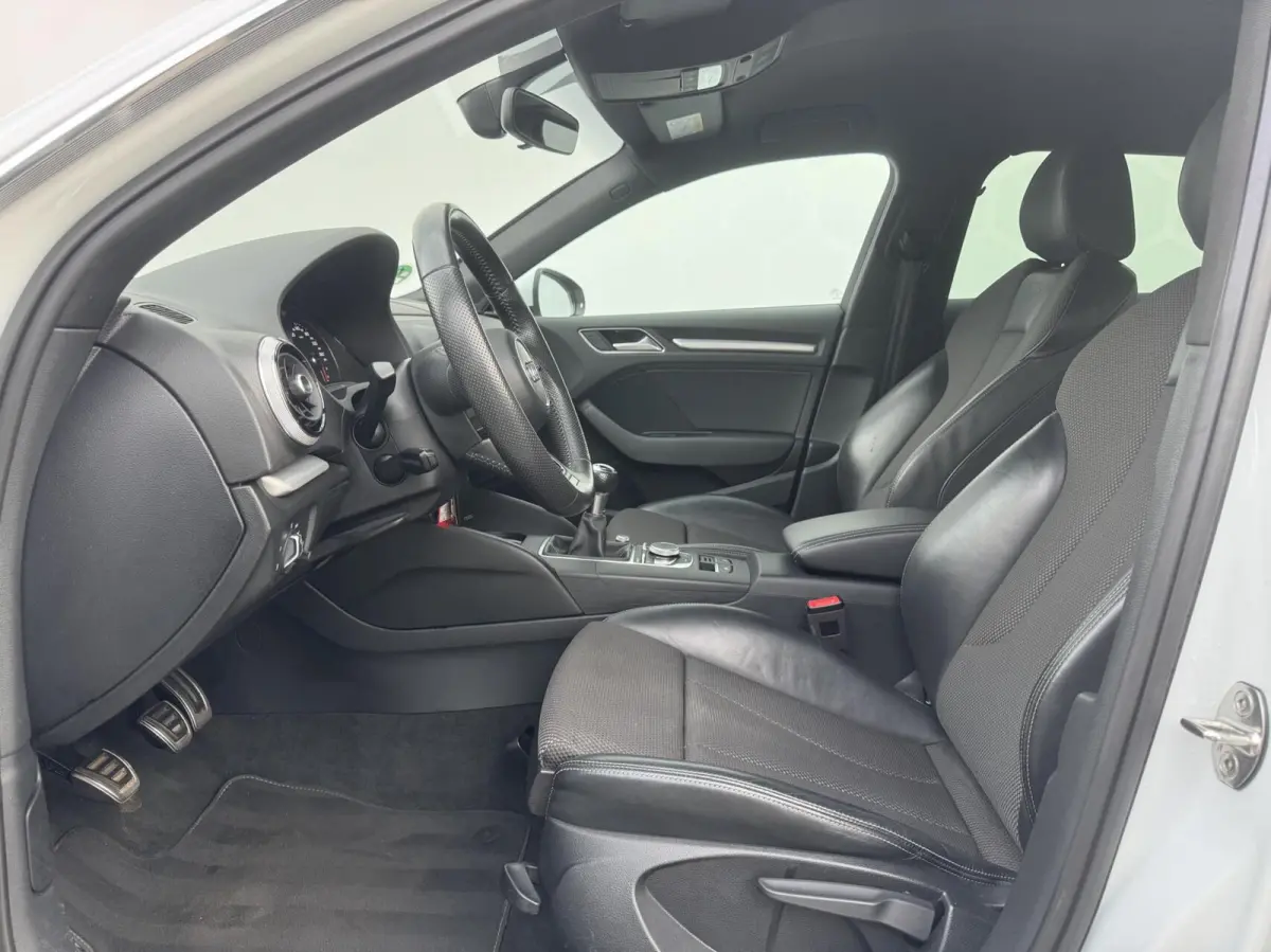 1.0 TFSI Sport S Line Edition LED S-line