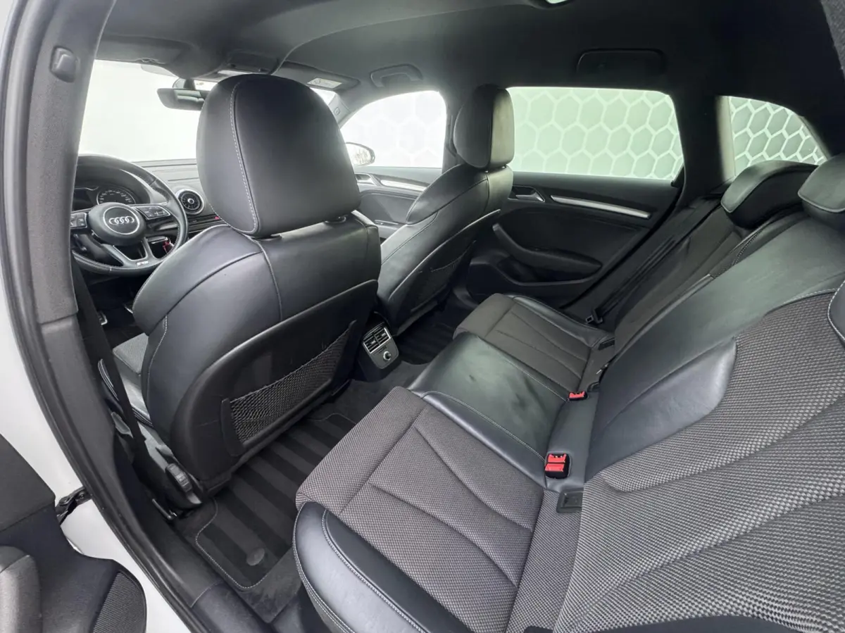 1.0 TFSI Sport S Line Edition LED S-line