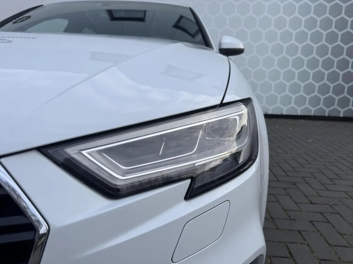 1.0 TFSI Sport S Line Edition LED S-line