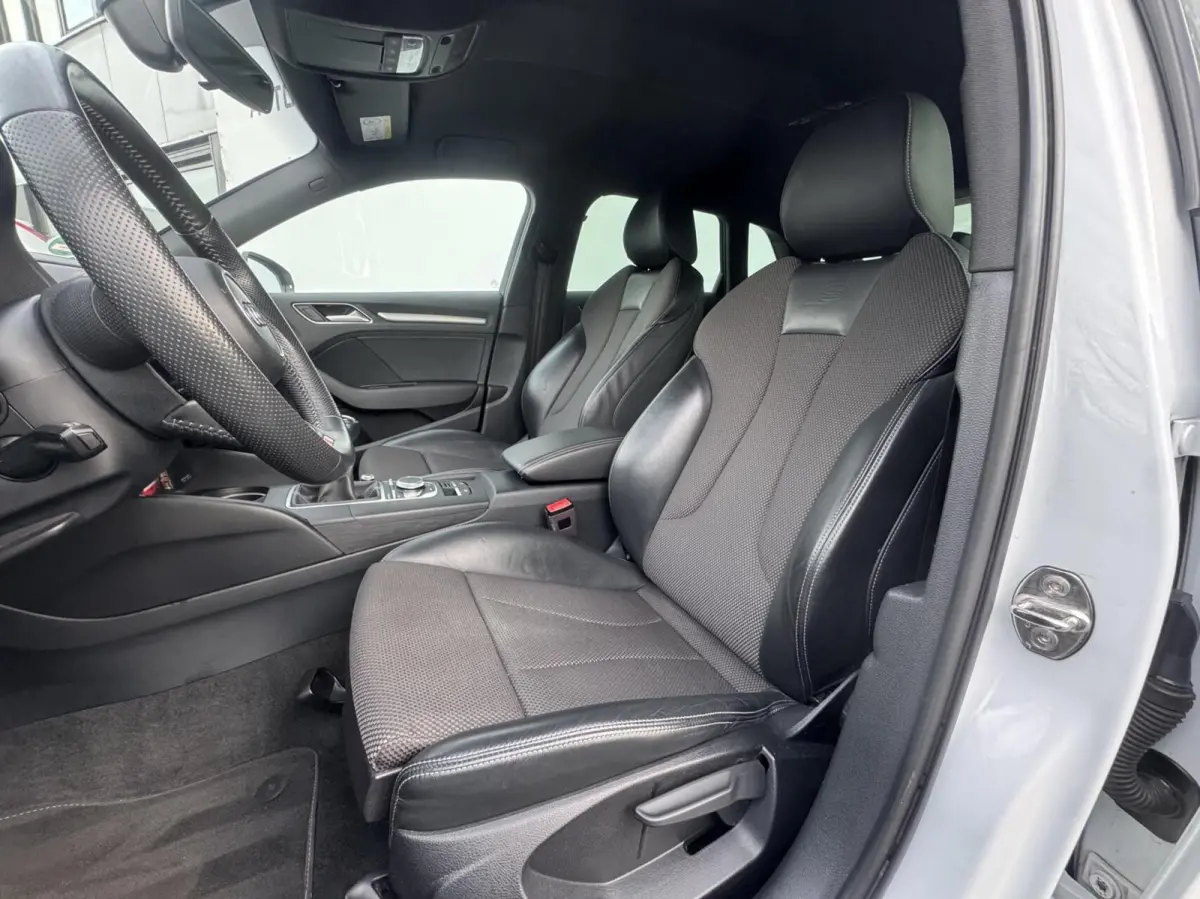 1.0 TFSI Sport S Line Edition LED S-line