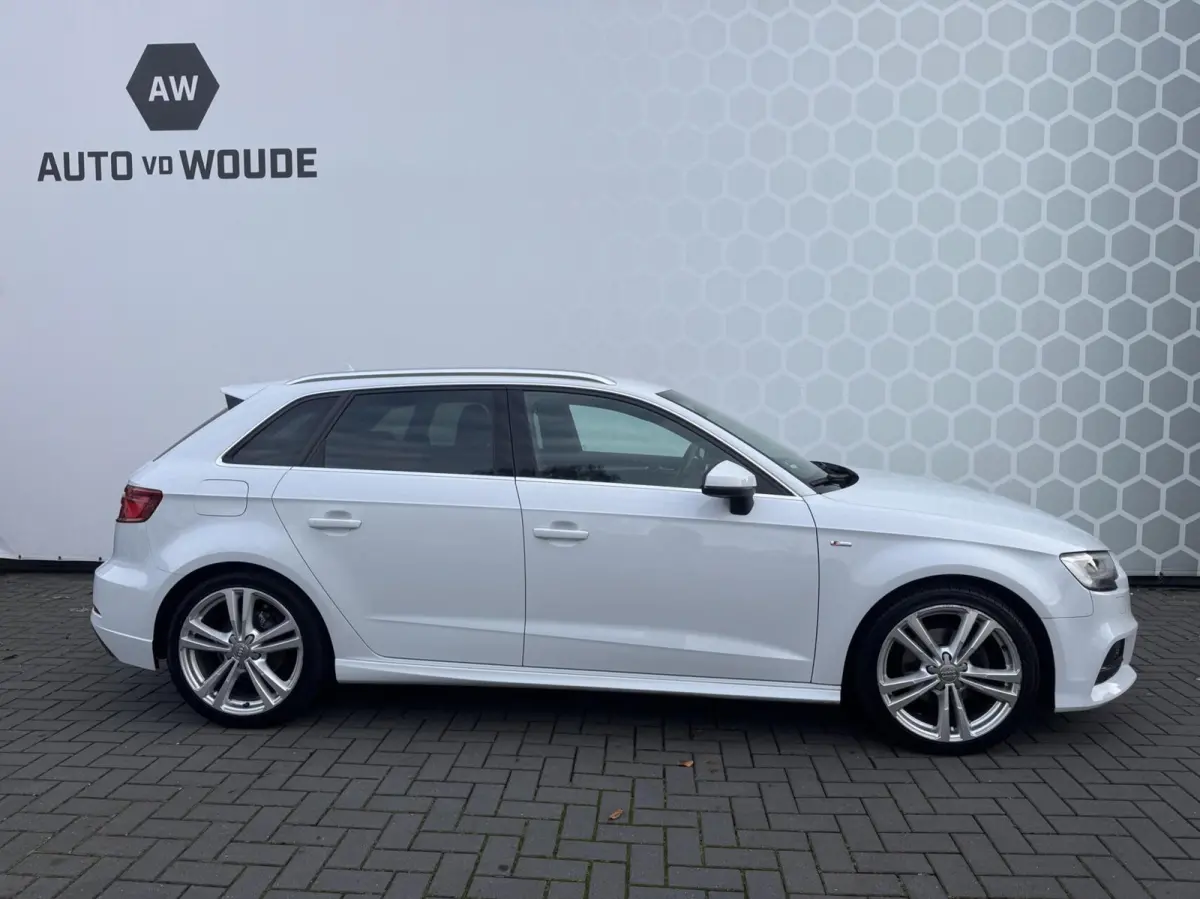 1.0 TFSI Sport S Line Edition LED S-line