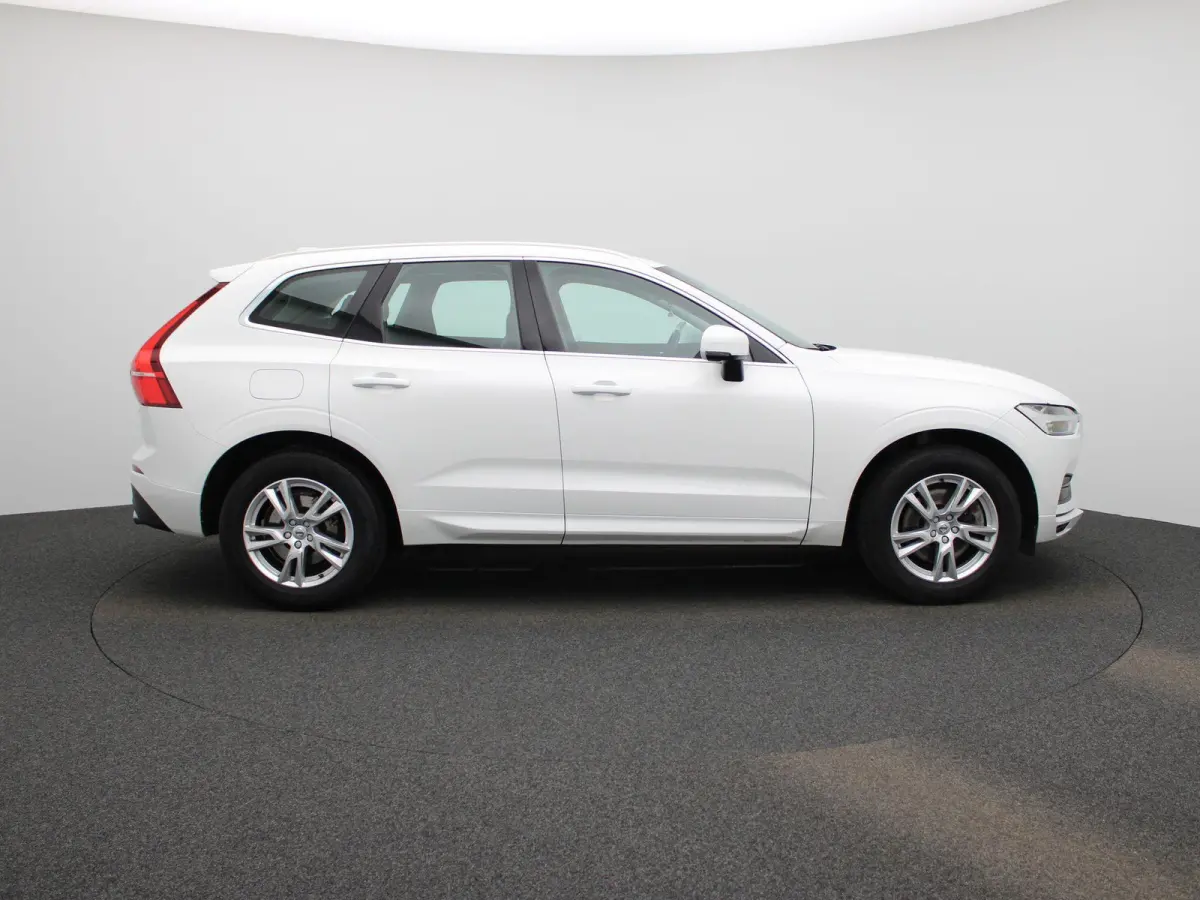 2.0 T5 Momentum | Automaat | Apple Carplay / Android Auto | Lederen Bekleding | Parkeersensoren |