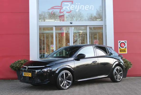 1.2 110PK Turbo Hybrid LX | CAMERA VOOR/ ACHTER | ELEKTRISCH VERSTELBARE BESTUURDERSSTOEL | VELOURS BEKLEDING | STOEL VERWARMING | MASSAGEFUNCTIE BESTUURDERSSTOEL |  DRAADLOOS APPLE CARPLAY 