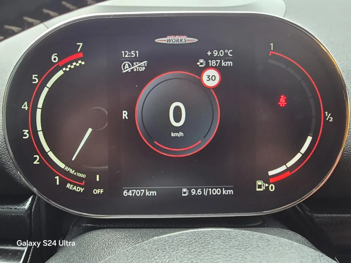 Mini 2.0 JCW ALL4 Thunder Pack / 306 PK / AUT / Cognac Leder / Head Up / Dig Cockpit / HK / Open Pano / Led / 19 Inch