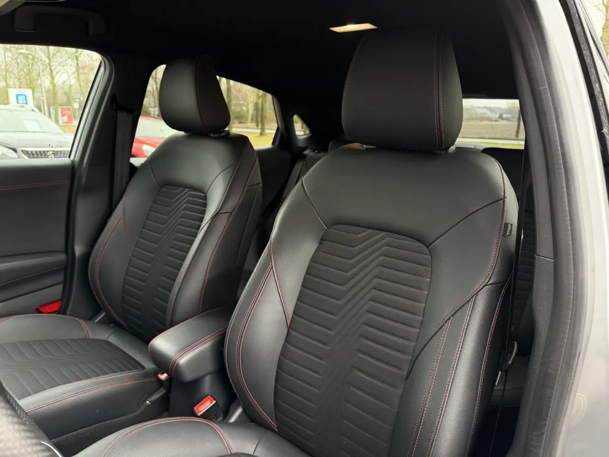1.0 EcoBoost ST-Line X Automaat / Carplay / Navi / ACC / Parkeersensoren V/A / Camera Achter / Keyless