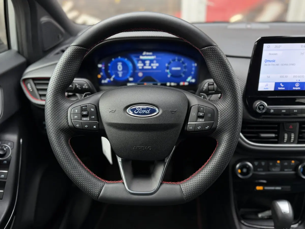 1.0 EcoBoost ST-Line X Automaat / Carplay / Navi / ACC / Parkeersensoren V/A / Camera Achter / Keyless