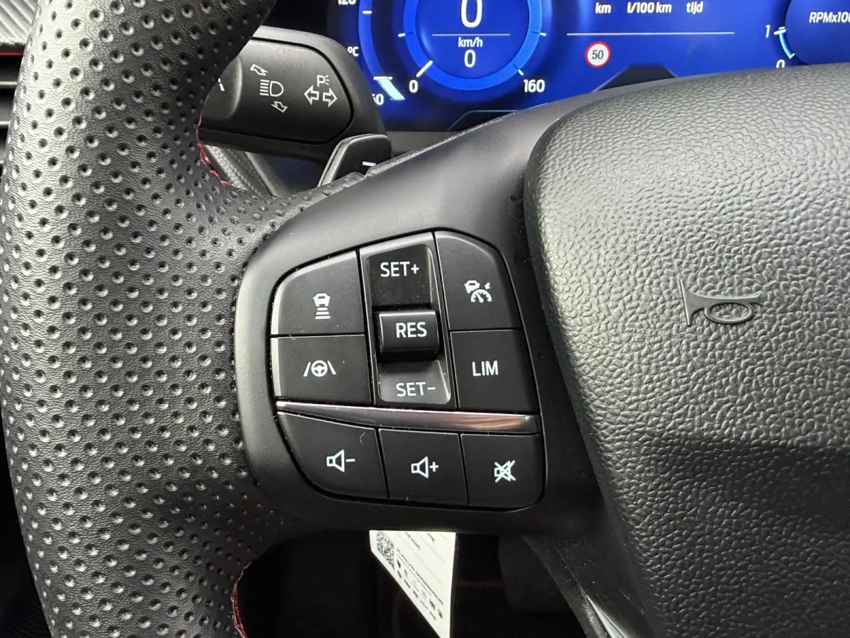 1.0 EcoBoost ST-Line X Automaat / Carplay / Navi / ACC / Parkeersensoren V/A / Camera Achter / Keyless