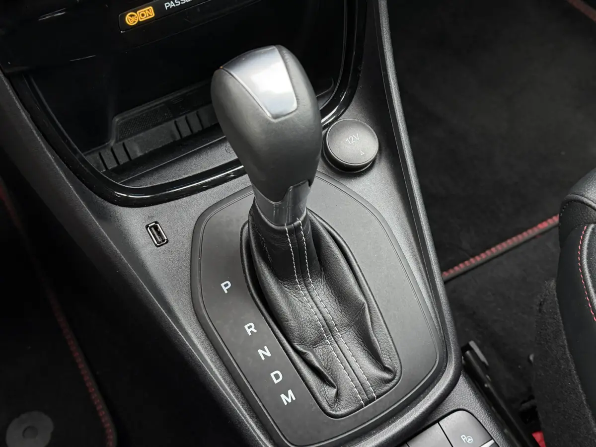 1.0 EcoBoost ST-Line X Automaat / Carplay / Navi / ACC / Parkeersensoren V/A / Camera Achter / Keyless
