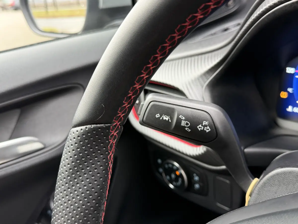 1.0 EcoBoost ST-Line X Automaat / Carplay / Navi / ACC / Parkeersensoren V/A / Camera Achter / Keyless