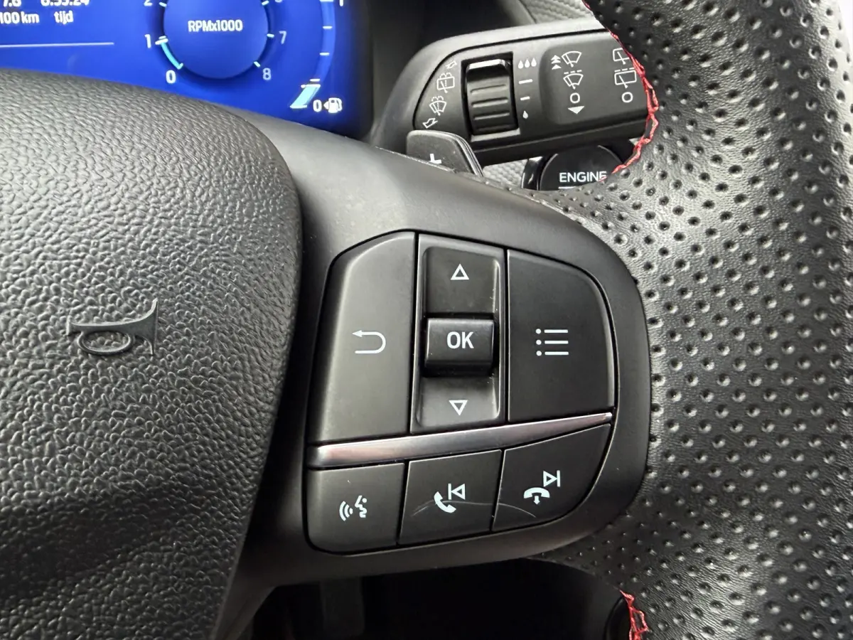 1.0 EcoBoost ST-Line X Automaat / Carplay / Navi / ACC / Parkeersensoren V/A / Camera Achter / Keyless
