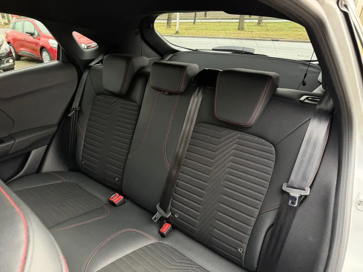 1.0 EcoBoost ST-Line X Automaat / Carplay / Navi / ACC / Parkeersensoren V/A / Camera Achter / Keyless