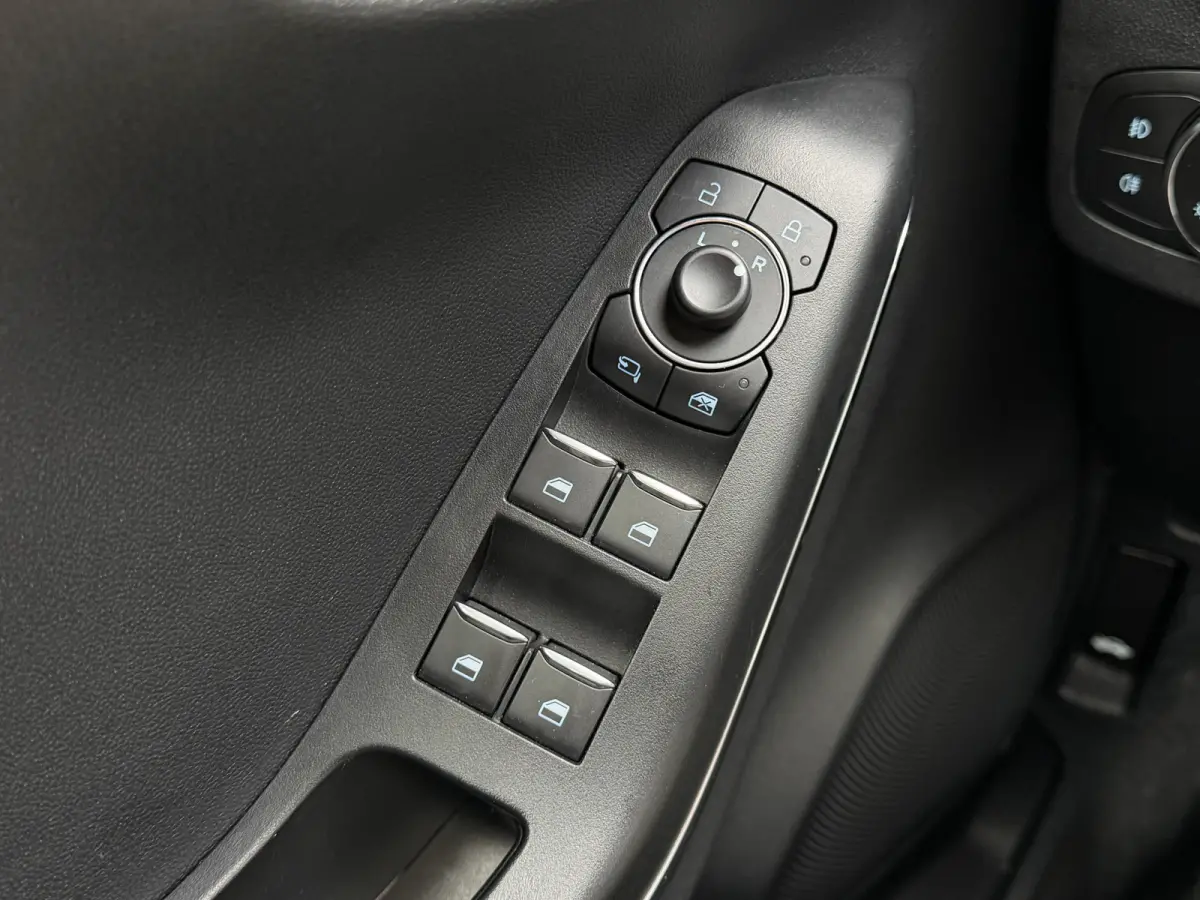 1.0 EcoBoost ST-Line X Automaat / Carplay / Navi / ACC / Parkeersensoren V/A / Camera Achter / Keyless