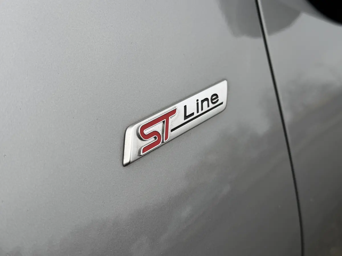 1.0 EcoBoost ST-Line X Automaat / Carplay / Navi / ACC / Parkeersensoren V/A / Camera Achter / Keyless