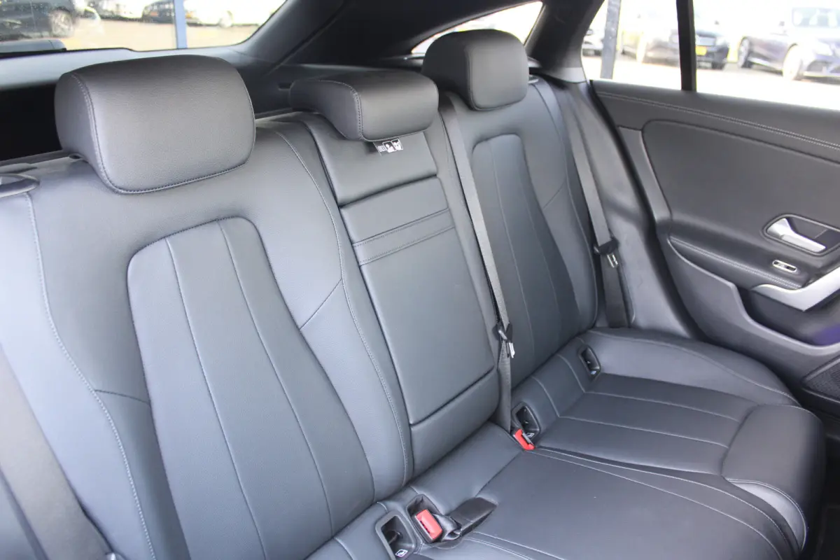 250e AUT8 Luxury Line WIDESCREEN KEY-LESS GO SFEER 18''
