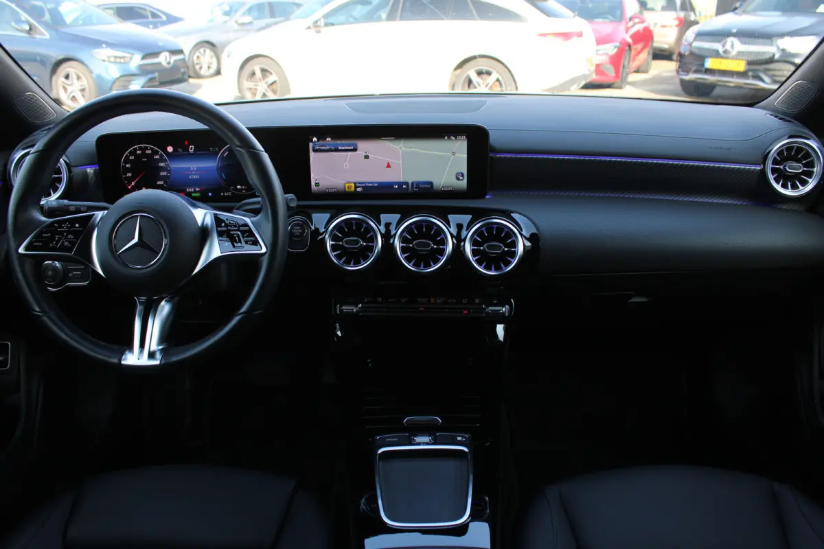 250e AUT8 Luxury Line WIDESCREEN KEY-LESS GO SFEER 18''