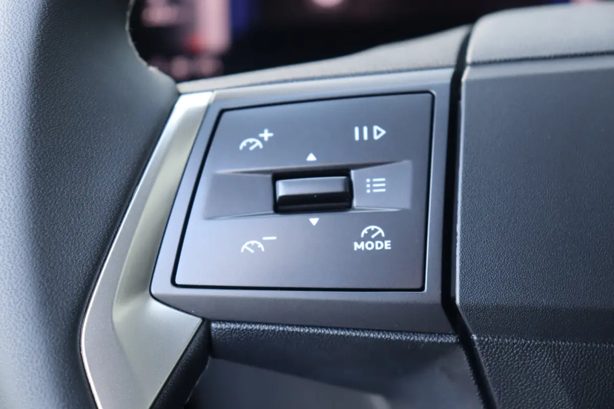 1.2 TURBO 100PK HYBRID EDITION / NAVI / AIRCO / LED / PDC / CAMERA / BLUETOOTH / CRUISECONTROL / 1E EIGENAAR / NIEUWSTAAT !!