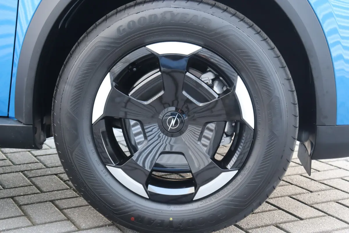 1.2 TURBO 100PK HYBRID EDITION / NAVI / AIRCO / LED / PDC / CAMERA / BLUETOOTH / CRUISECONTROL / 1E EIGENAAR / NIEUWSTAAT !!