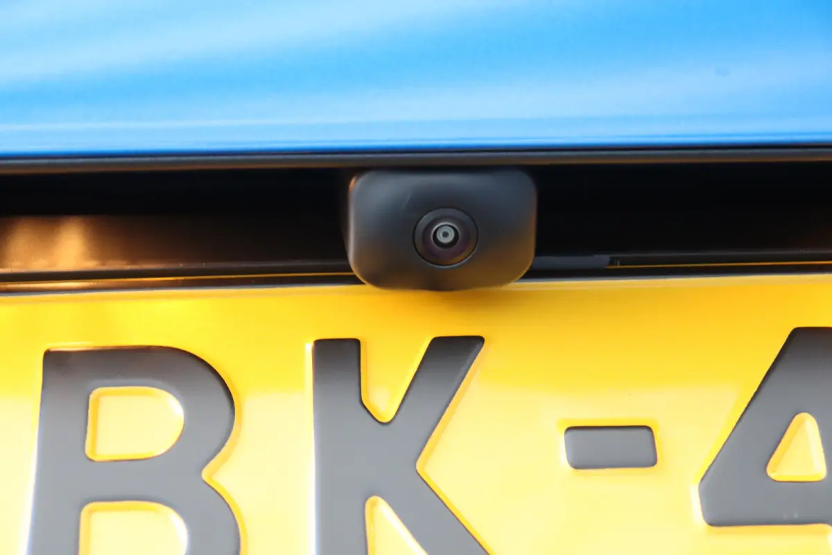 1.2 TURBO 100PK HYBRID EDITION / NAVI / AIRCO / LED / PDC / CAMERA / BLUETOOTH / CRUISECONTROL / 1E EIGENAAR / NIEUWSTAAT !!