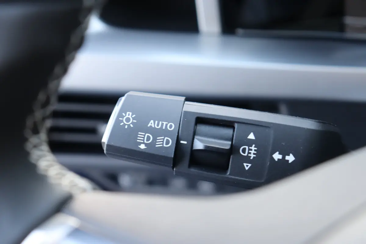 1.2 TURBO 100PK HYBRID EDITION / NAVI / AIRCO / LED / PDC / CAMERA / BLUETOOTH / CRUISECONTROL / 1E EIGENAAR / NIEUWSTAAT !!