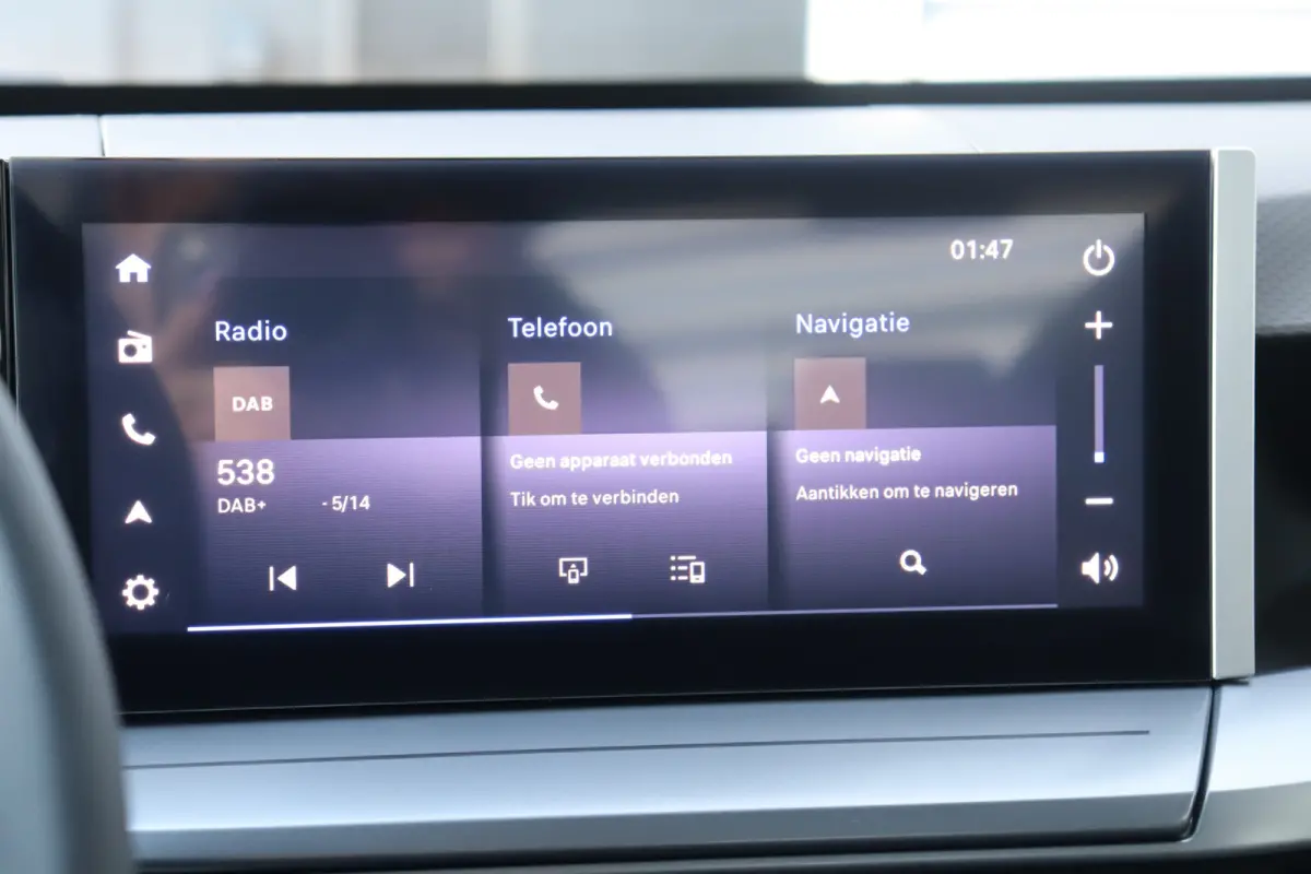 1.2 TURBO 100PK HYBRID EDITION / NAVI / AIRCO / LED / PDC / CAMERA / BLUETOOTH / CRUISECONTROL / 1E EIGENAAR / NIEUWSTAAT !!
