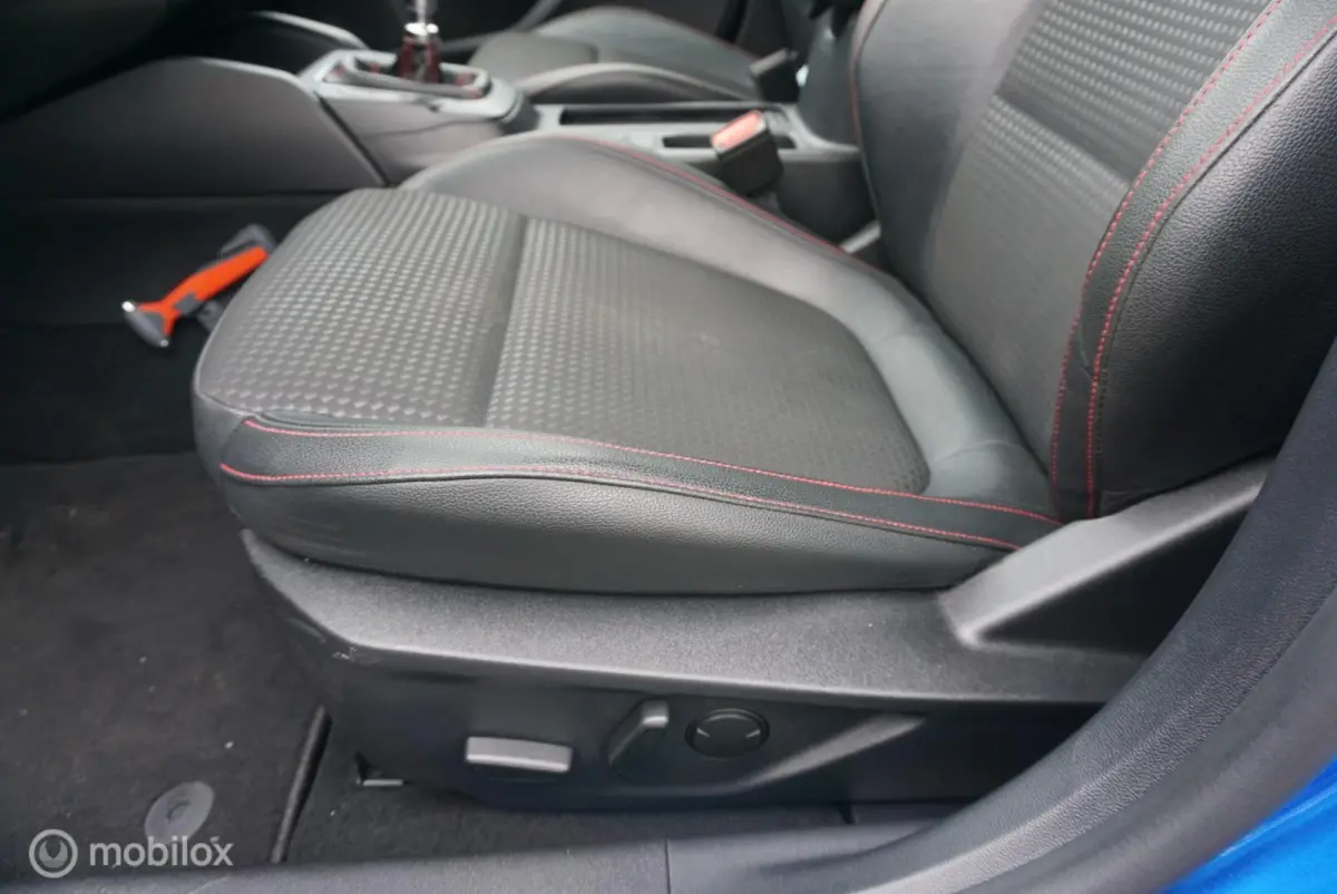 1.0 EcoBoost ST Line Business