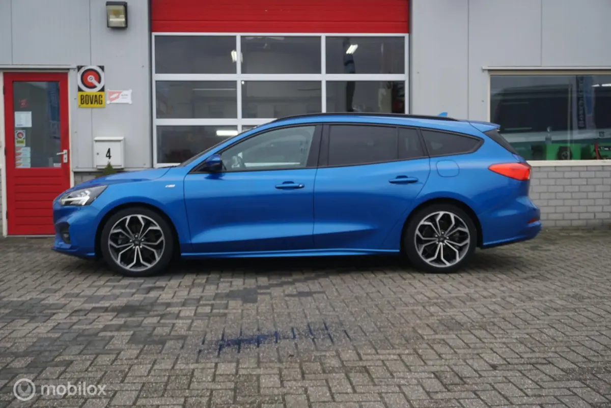 1.0 EcoBoost ST Line Business