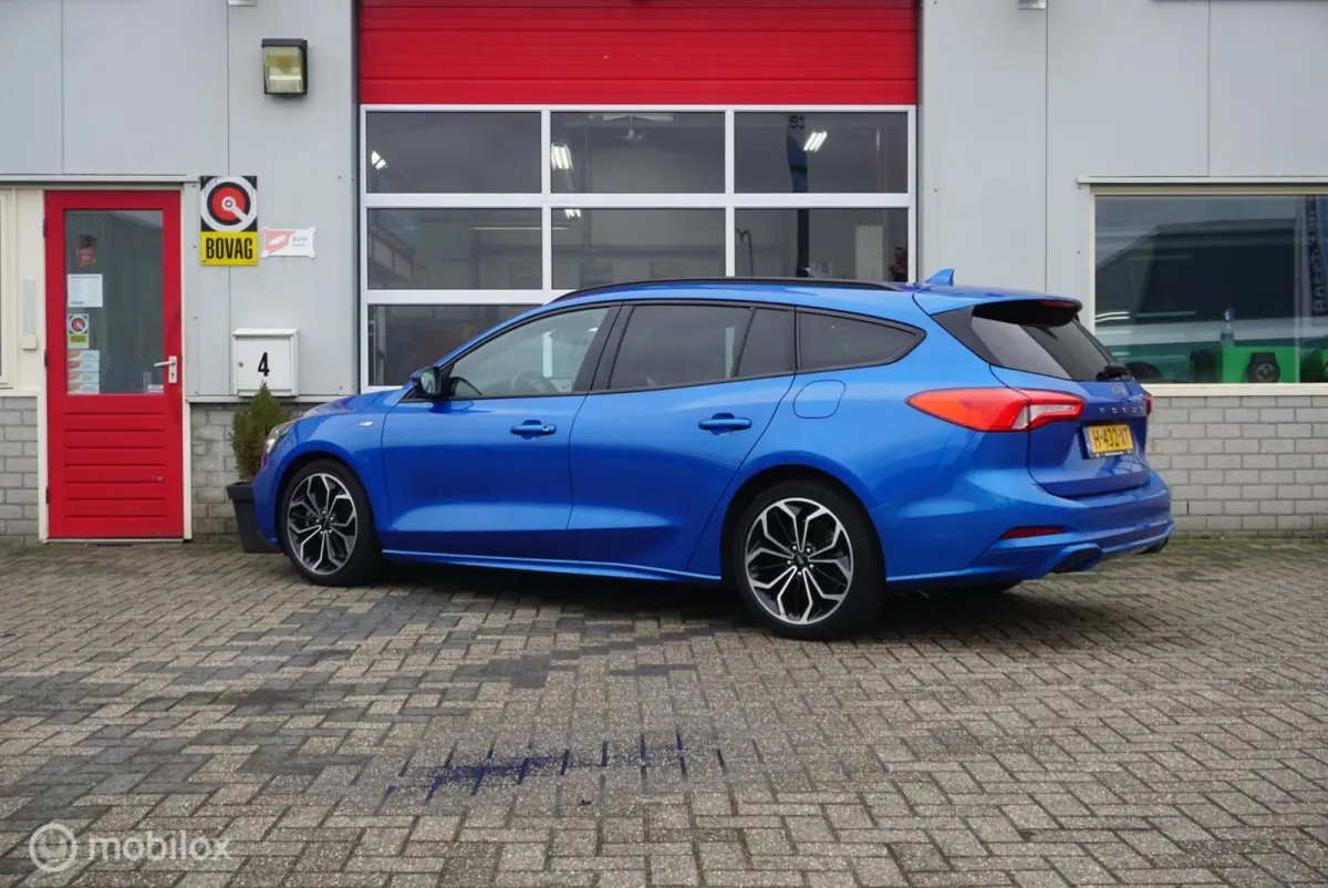 1.0 EcoBoost ST Line Business