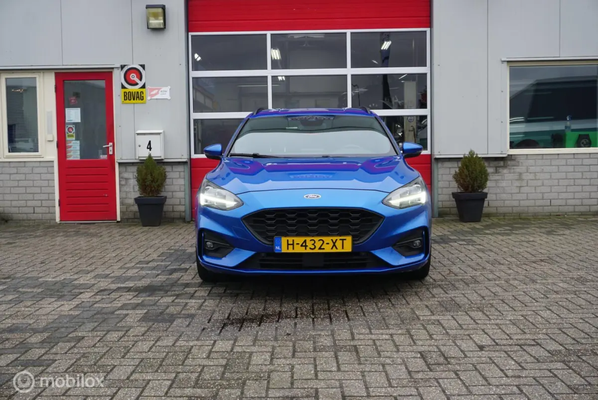 1.0 EcoBoost ST Line Business
