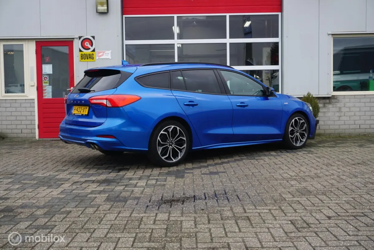 1.0 EcoBoost ST Line Business