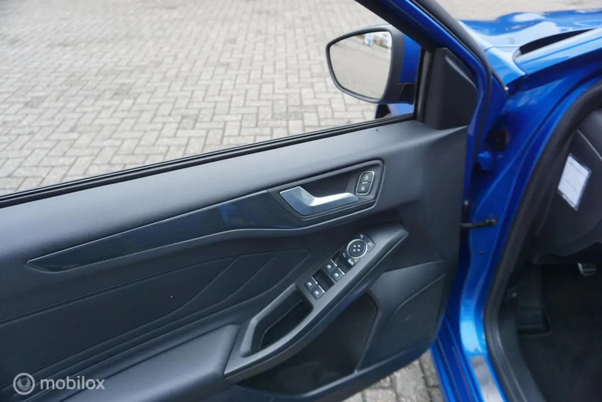 1.0 EcoBoost ST Line Business