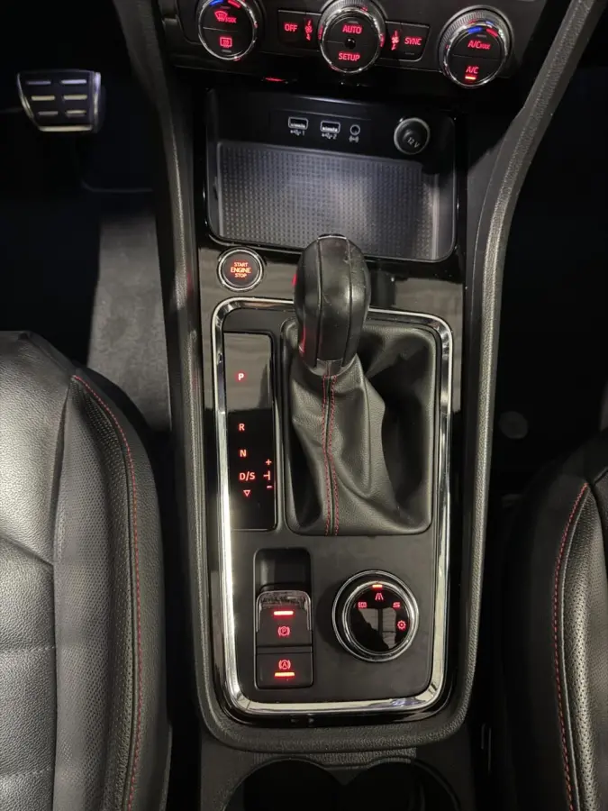 1.5 TSI FR 150PK Pano Virtual Leer Trekhaak Sfeer
