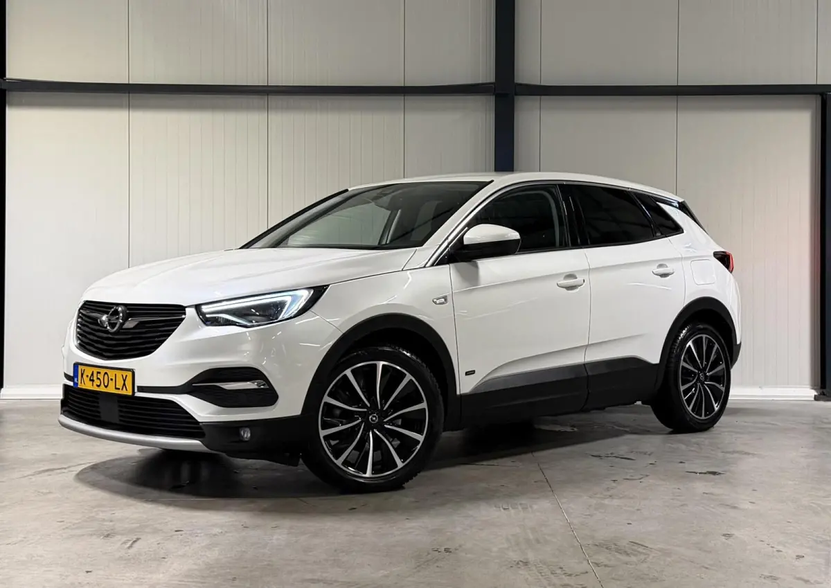 1.6 Turbo Hybrid Camera Elegance Carplay