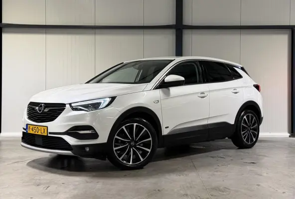 1.6 Turbo Hybrid Camera Elegance Carplay