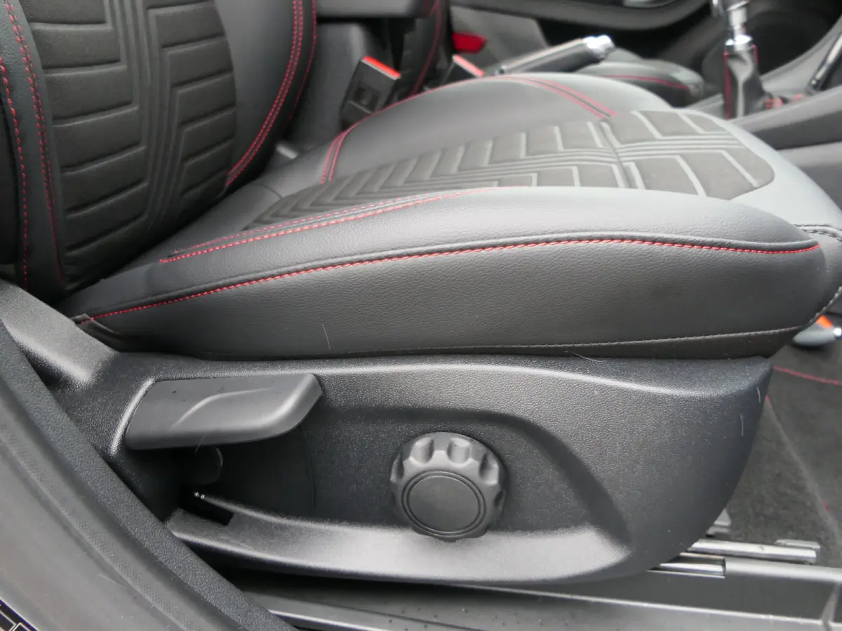 1.0 EcoBoost ST-Line X | Winterpack | Trekhaak | B&O | Adaptive Cruise | BLIS | Navigatie | CarPlay/Android Auto