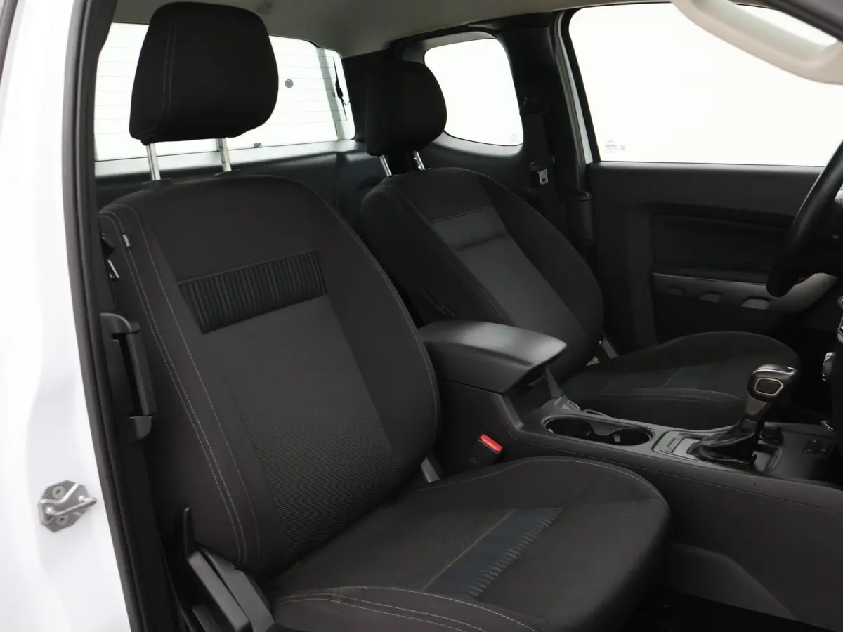 2.0 ECOBLUE 170 PK AUT. 4X4 XLT SUPER CAB + 3500 KG TREKHAAK | CAMERA