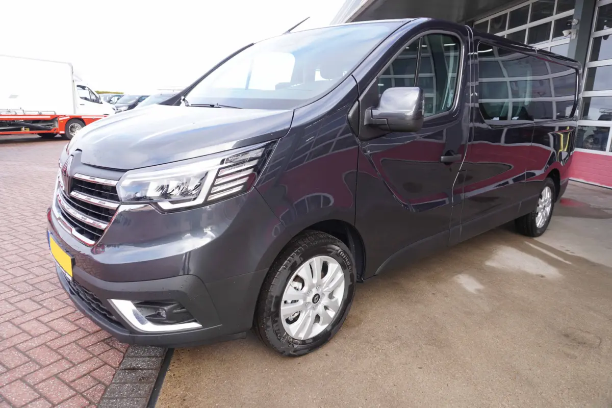 2.0 Blue dCi 130PK T29 L2H1 Advance Dubbelcabine Nr. V122 | Airco | Cruise | Camera |Trekhaak | Apple CP- Android auto | 17"LM velgen