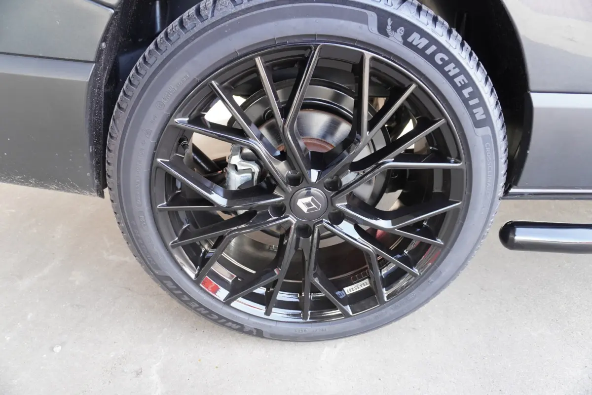 2.0 Blue dCi 130PK T29 L2H1 Advance Dubbelcabine Blackout pakket Airco | Cruise | Camera |Trekhaak | Apple CP- Android auto | 20"LM velgen