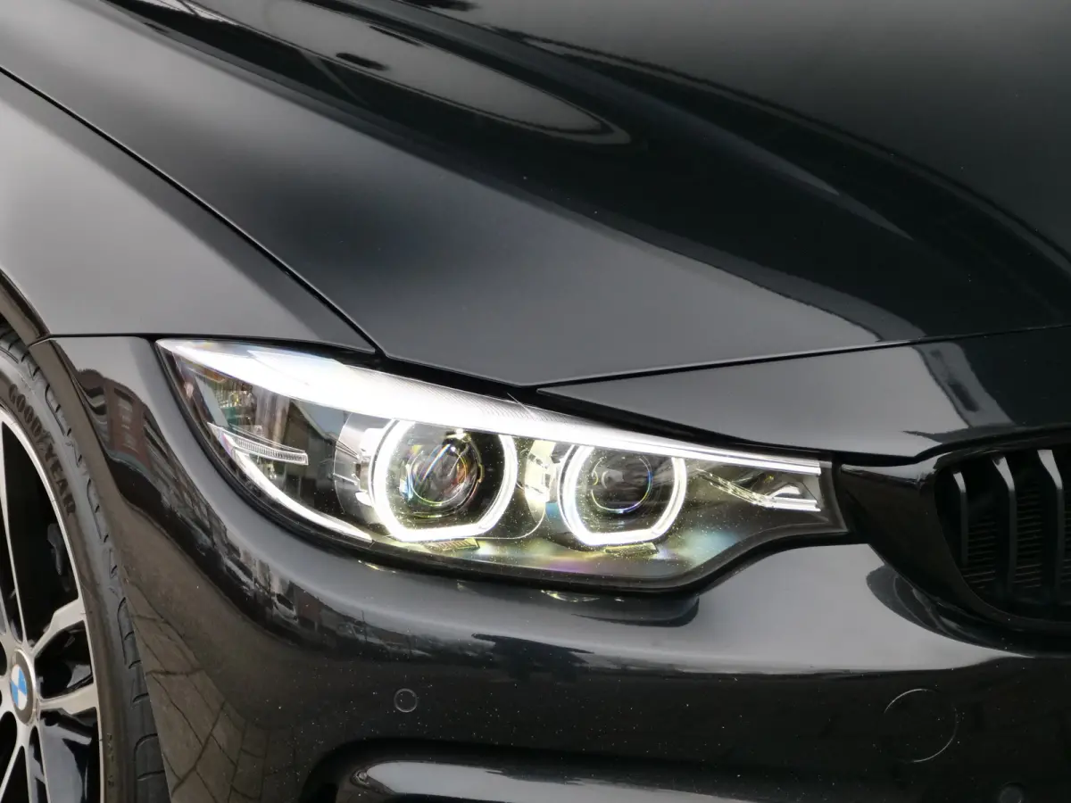 420i High Executive Edition 184 Pk Automaat M-pakket / Navigatie / DAB / Leer / Camera / Schuifdak