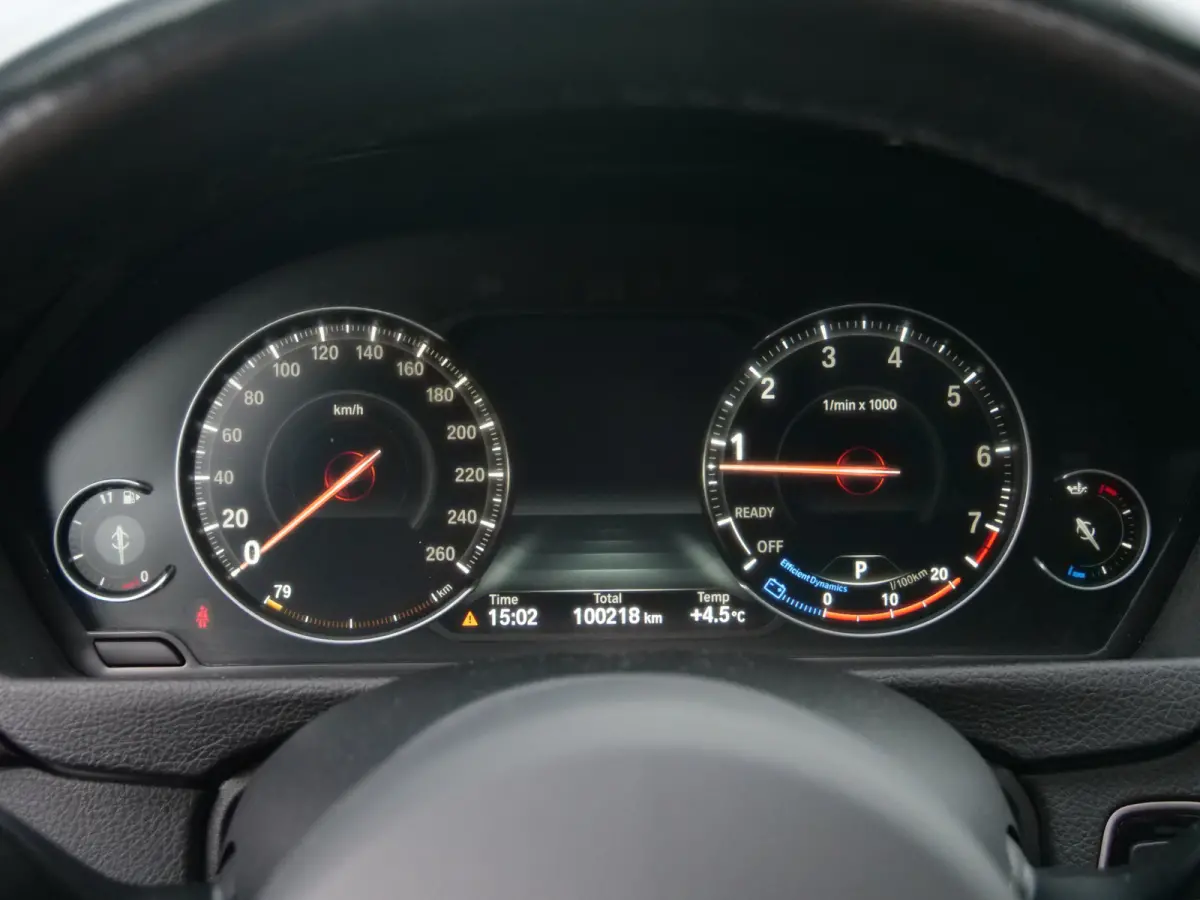 420i High Executive Edition 184 Pk Automaat M-pakket / Navigatie / DAB / Leer / Camera / Schuifdak