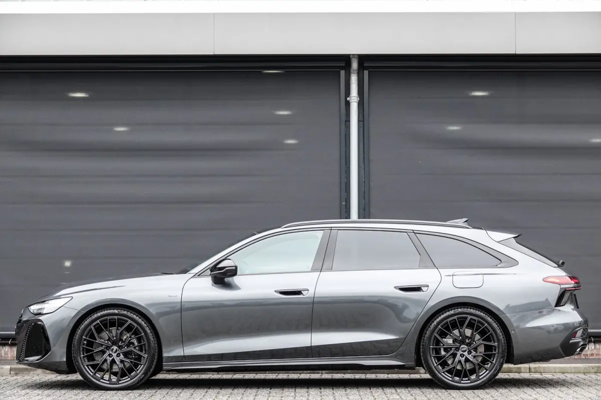 Edition One | e-hybrid 299Pk | MMI Bijrijdersdisplay | B&O Premium | Panoramadak | Head-Up Display | 360° Camera | 21'' | Quattro | Plug-in Hybrid