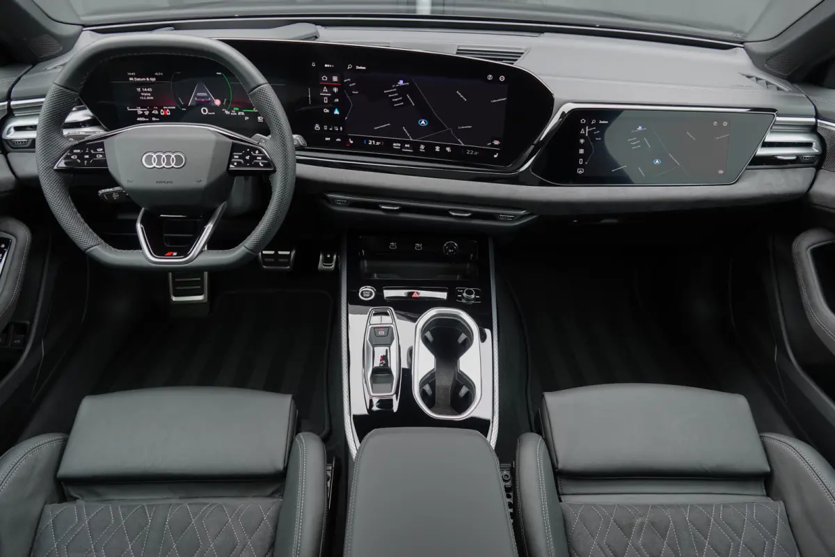 Edition One | e-hybrid 299Pk | MMI Bijrijdersdisplay | B&O Premium | Panoramadak | Head-Up Display | 360° Camera | 21'' | Quattro | Plug-in Hybrid