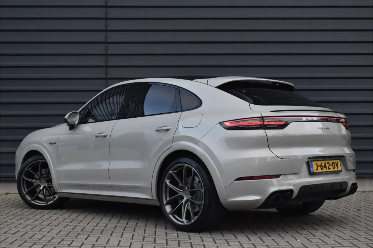 3.0 E-Hybrid 462pk Lightweight Sport Package | Carbon Dak | ACC | 22'' GT Design | Matrix PDLS+ | Luchtvering | 360 Camera |